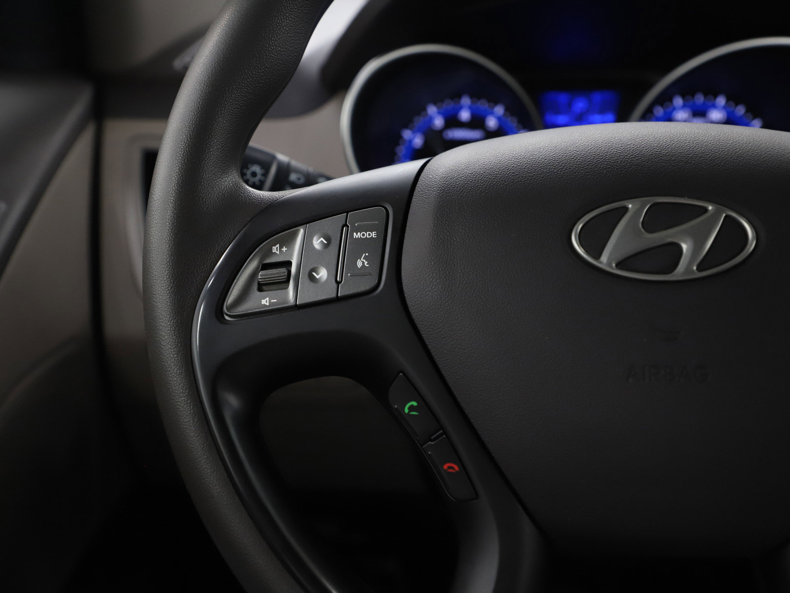 Used 2014 Hyundai Tucson GLS image 24