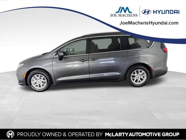 Used 2021 Chrysler Pacifica Touring-L FWD image 9