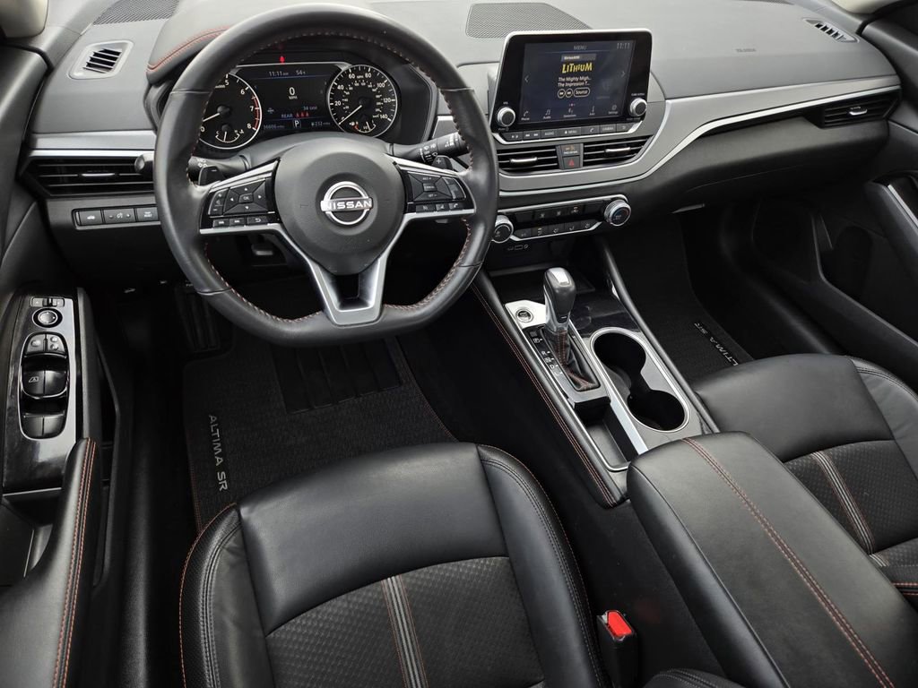 Used 2025 Nissan Altima 2.5 SR image 15
