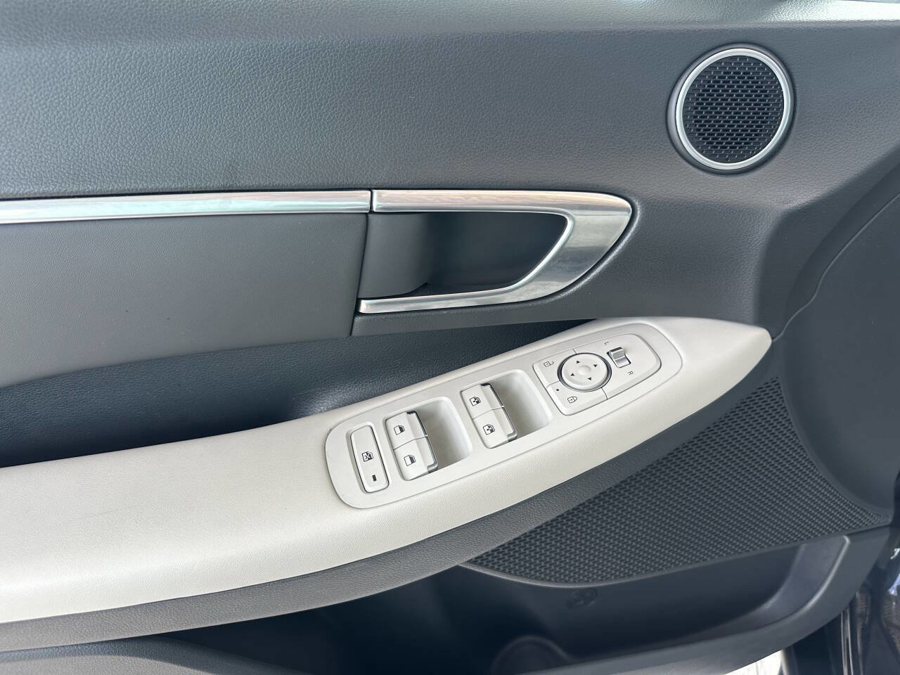 Used 2023 Hyundai Sonata SEL image 9