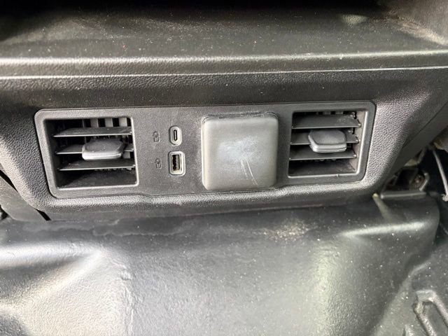 Used 2024 GMC Sierra 3500 SLE w/ SLE Convenience Package image 17