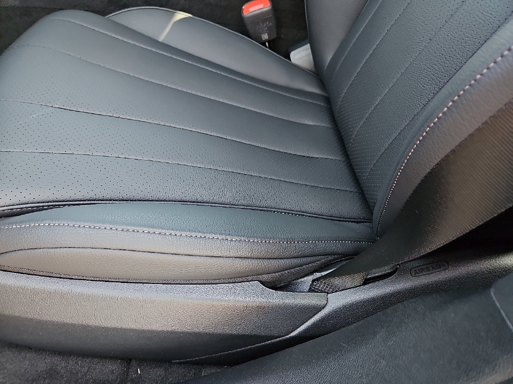 Used 2025 Mercedes-Benz E 350 Sedan image 20