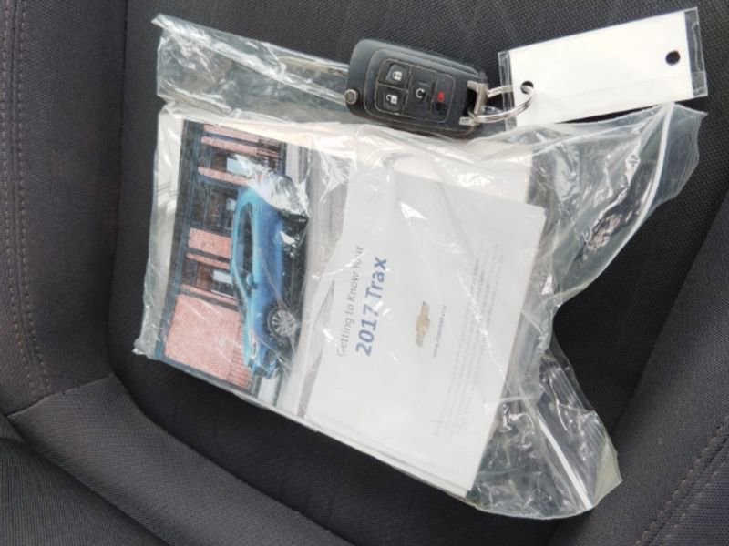 Used 2017 Chevrolet Trax LT image 30