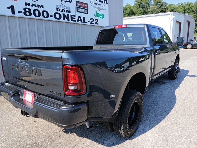New 2026 RAM 3500 Big Horn AWD/4WD image 3