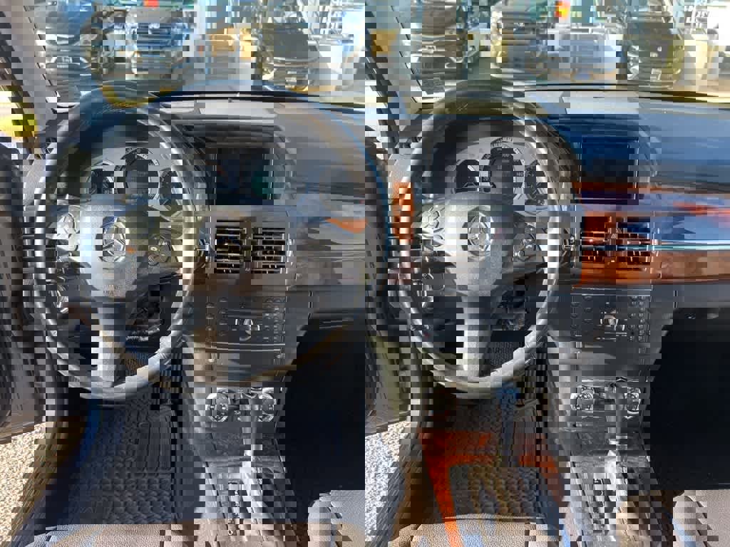 Used 2012 Mercedes-Benz GLK 350 2WD image 4