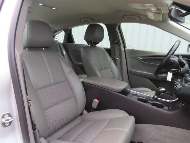 Used 2015 Chevrolet Impala LT w/ Convenience Package FWD image 23