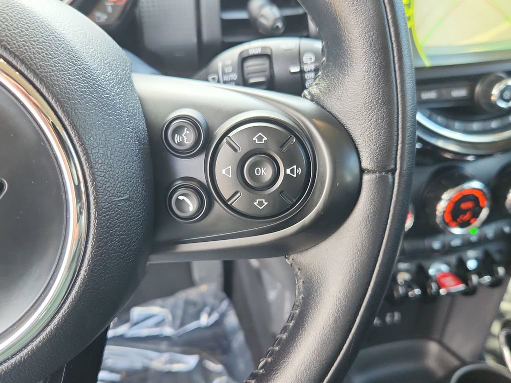 Used 2018 MINI Cooper 4-Door Hardtop FWD image 20