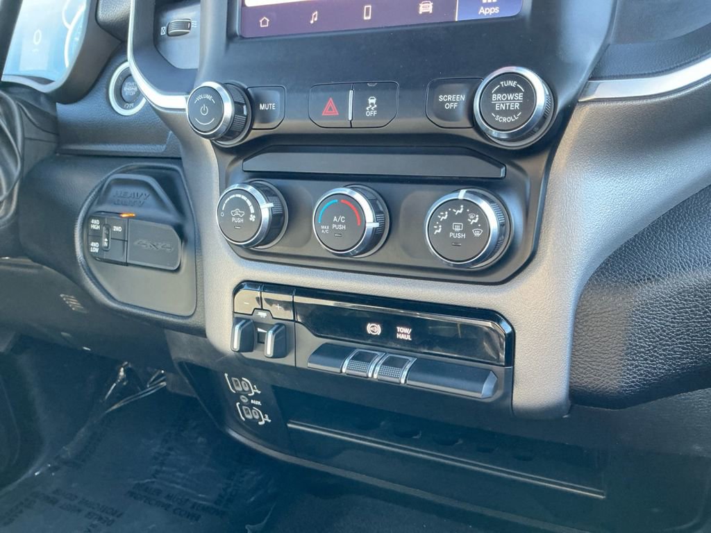 Used 2024 RAM 2500 Big Horn AWD/4WD image 18
