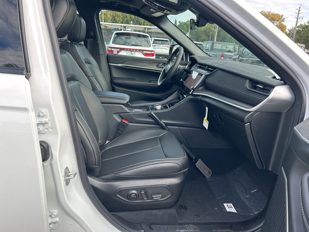 New 2026 Jeep Grand Cherokee Limited image 24