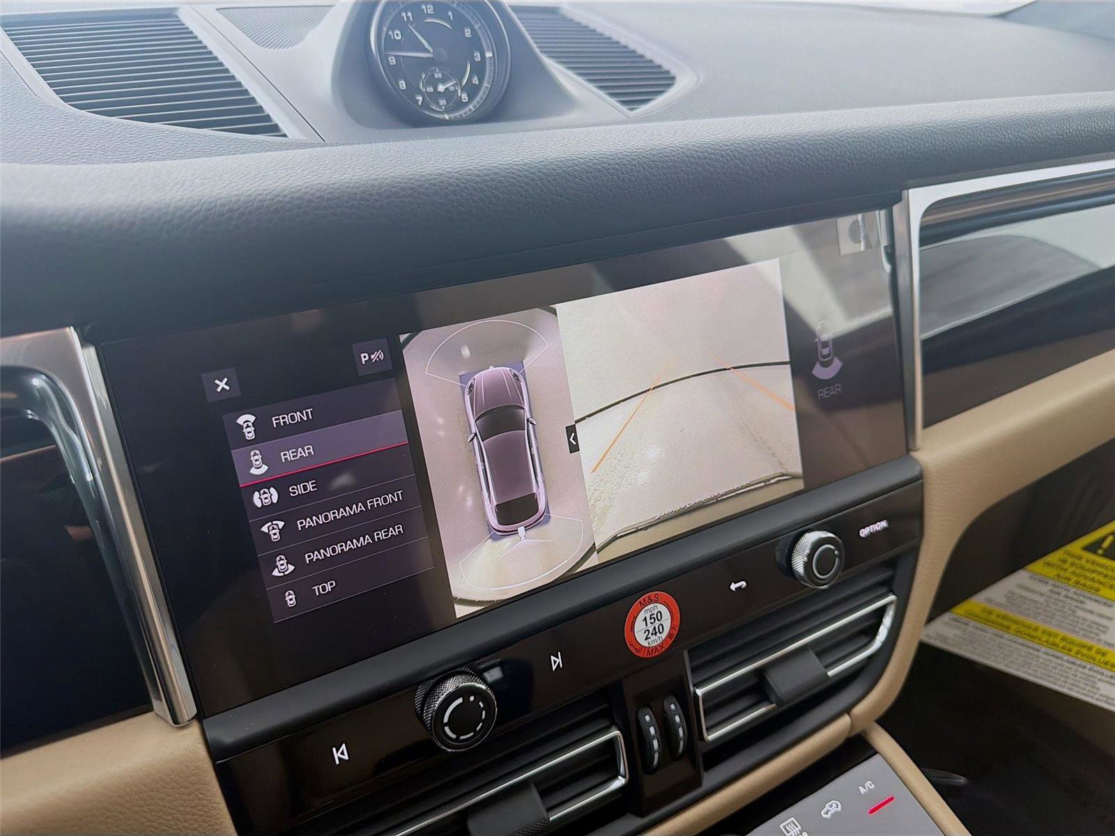 New 2026 Porsche Macan image 18