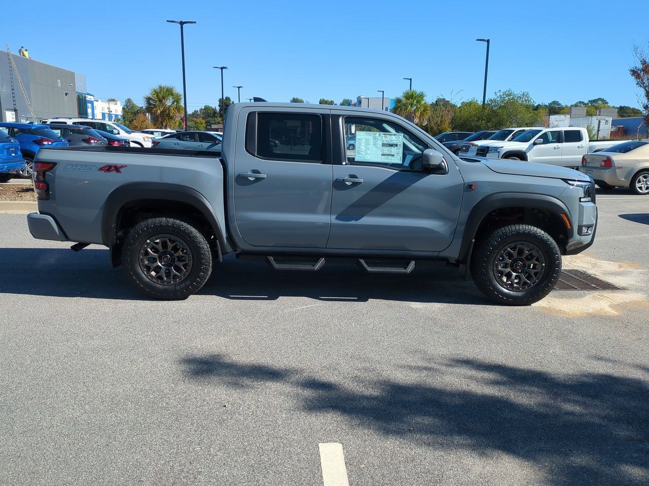 New 2026 Nissan Frontier PRO-4X w/ Pro-4x Convenience Package image 2