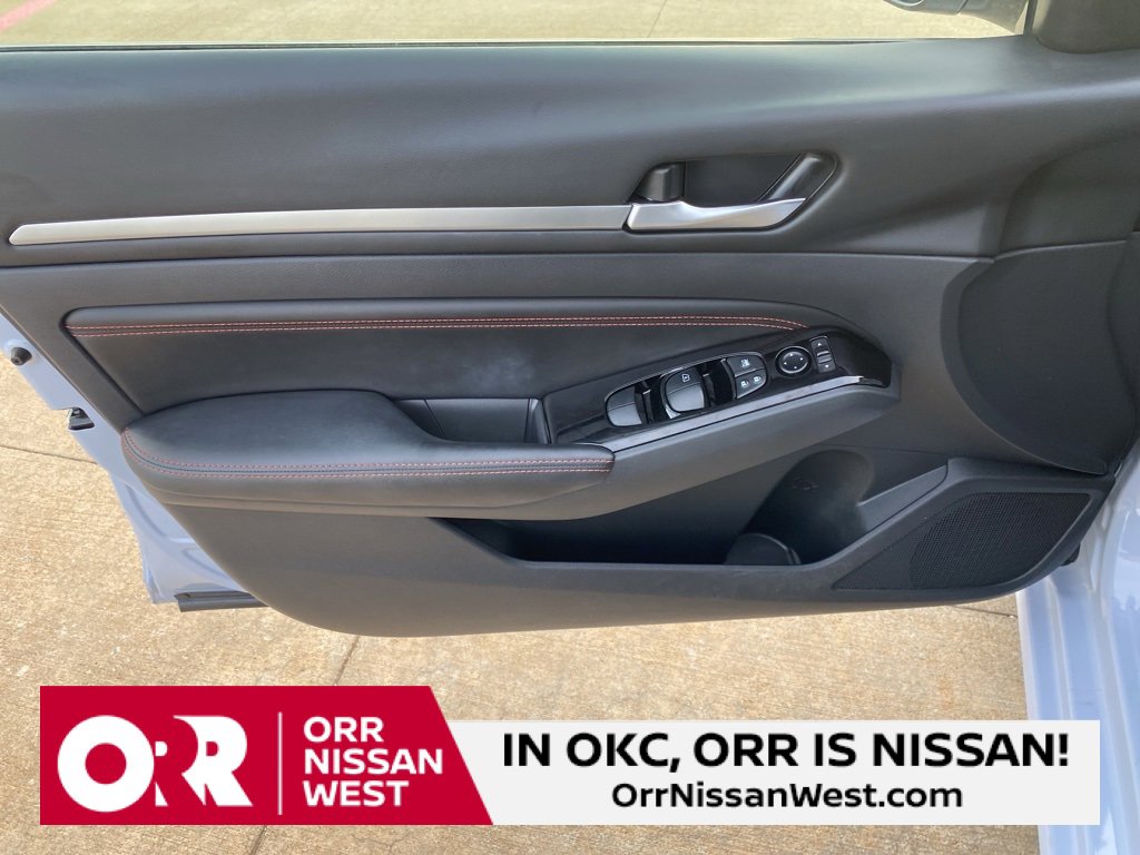 Used 2023 Nissan Altima 2.5 SR image 13