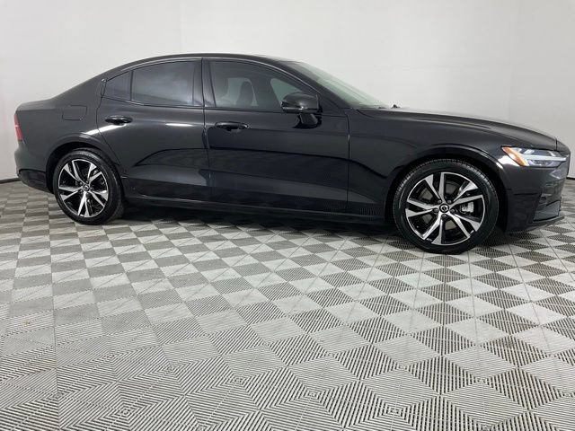 Used 2024 Volvo S60 B5 Core FWD image 11