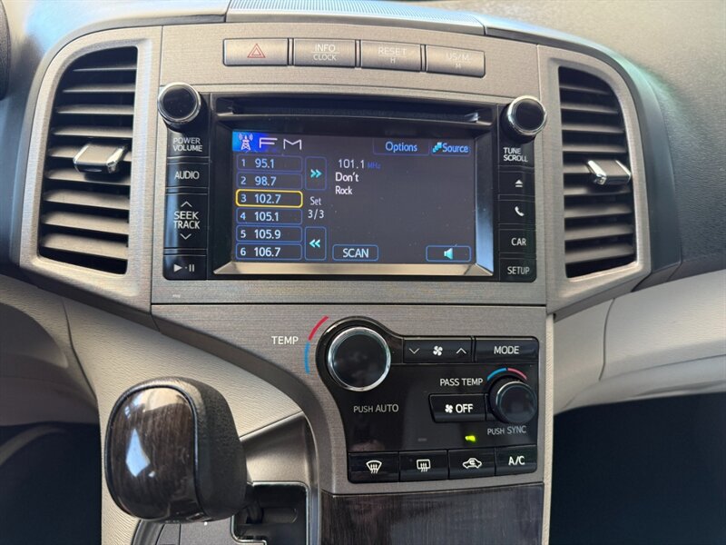 Used 2013 Toyota Venza LE FWD image 29