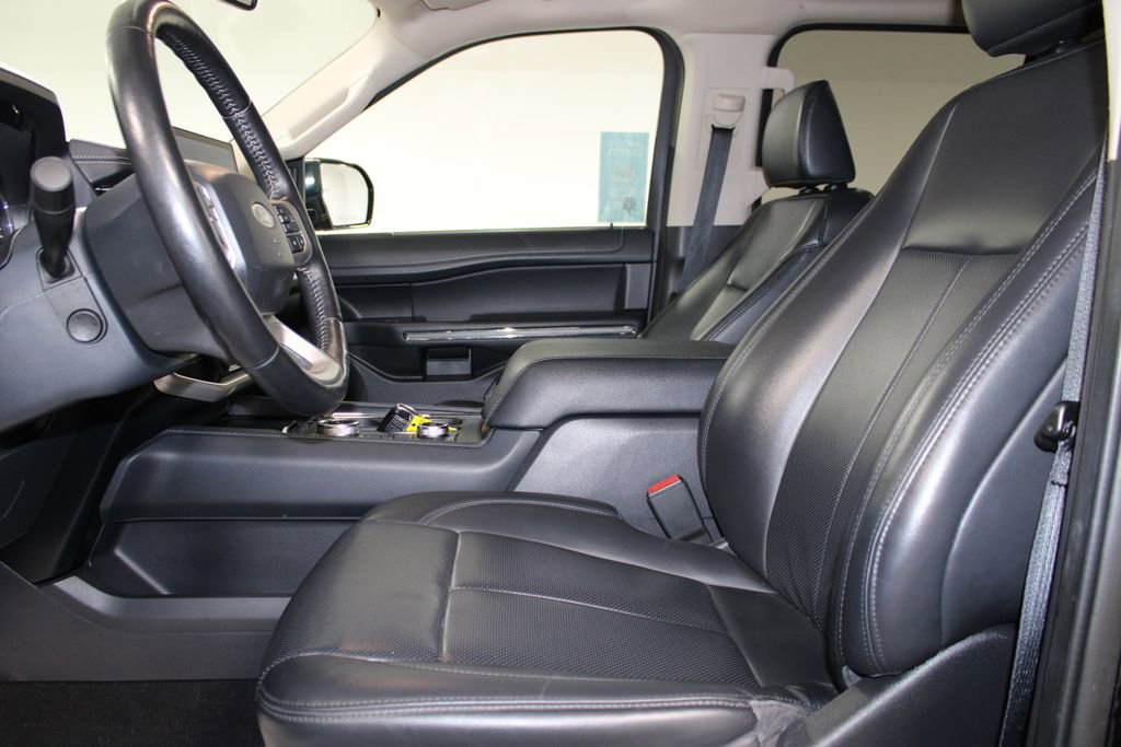 Used 2024 Ford Expedition Max XLT image 22
