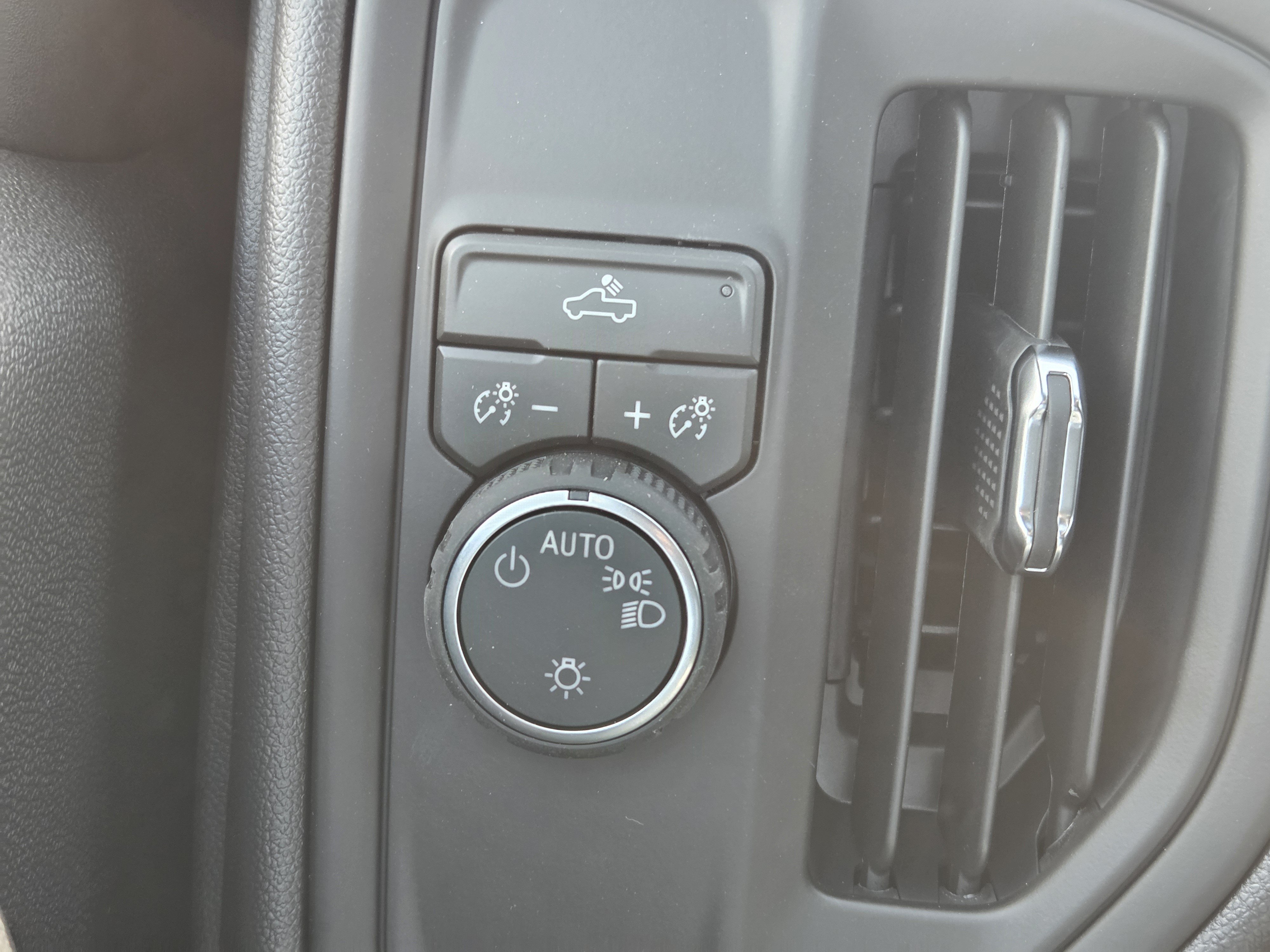 New 2026 Chevrolet Silverado 1500 Custom RWD image 15