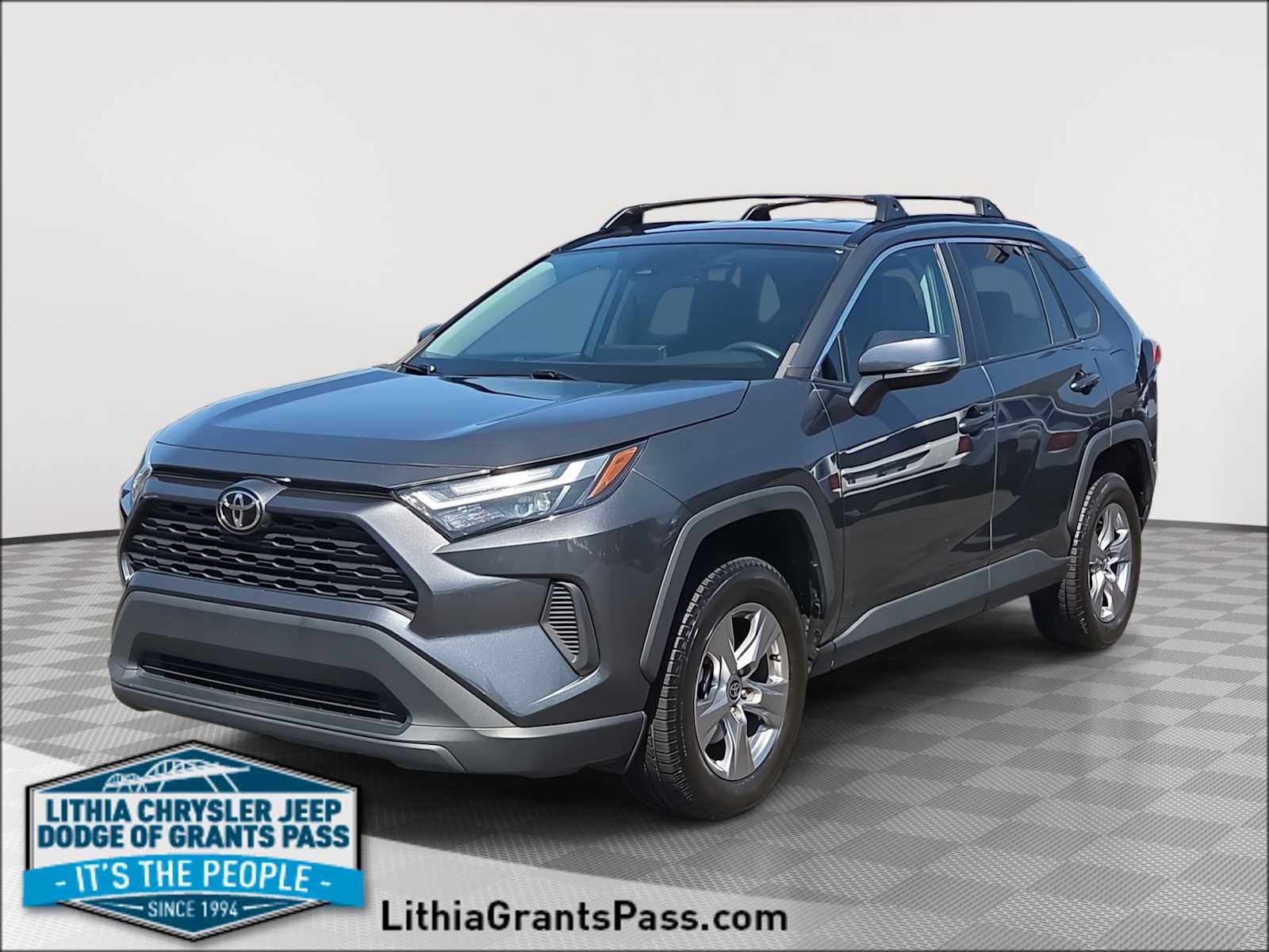 Used 2022 Toyota RAV4 XLE