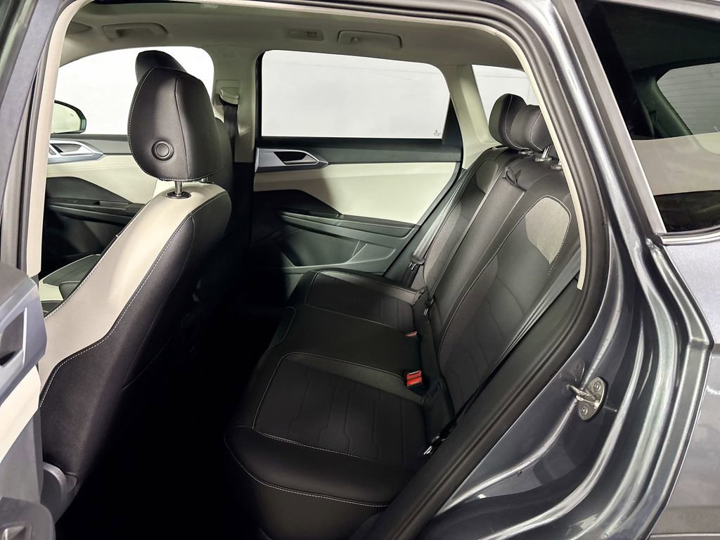 New 2026 Volkswagen Taos SE AWD/4WD image 20