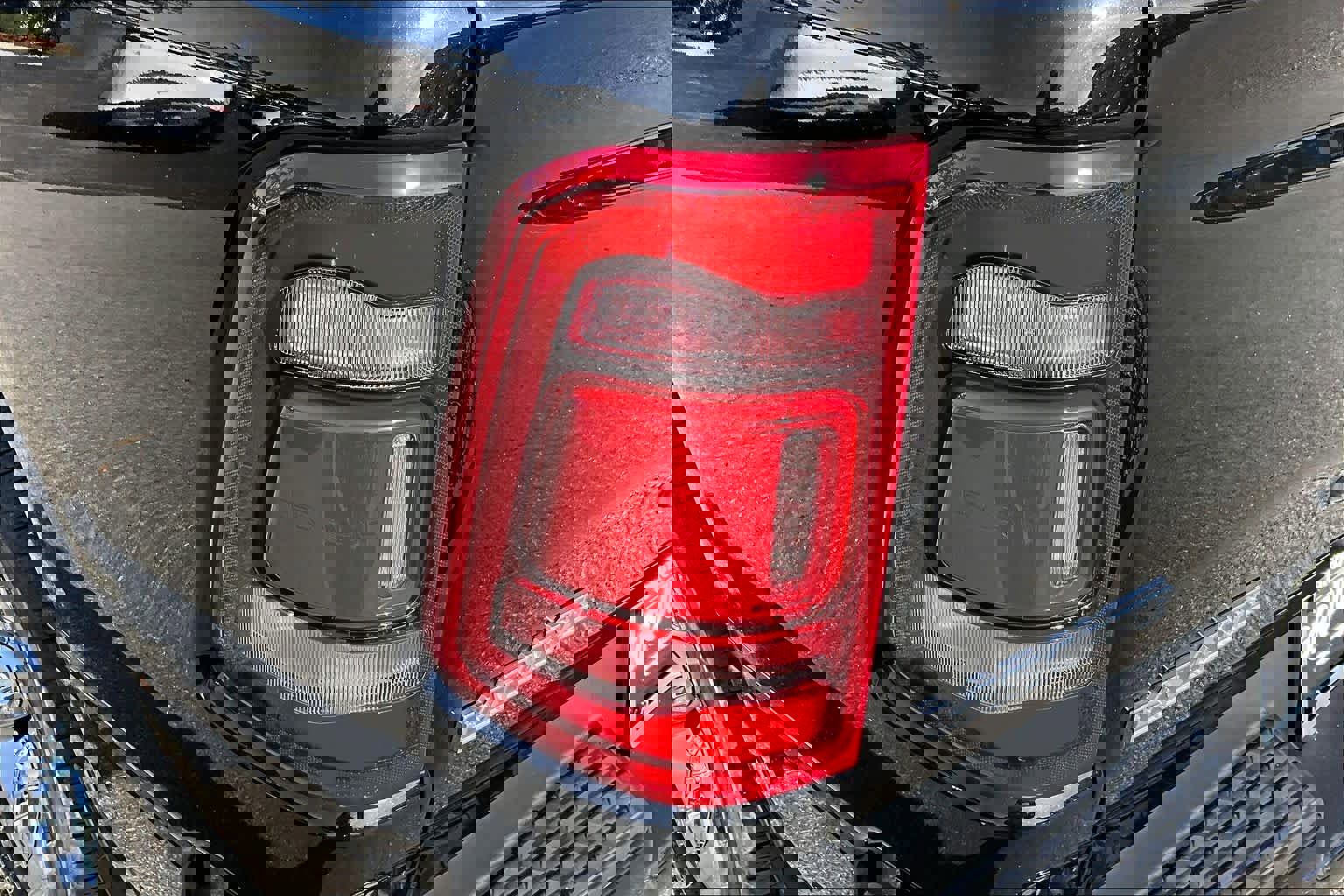 Used 2024 RAM 1500 Laramie image 29