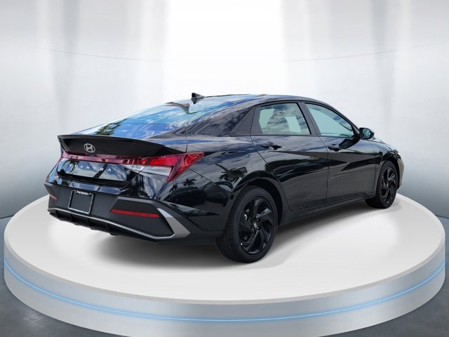 New 2026 Hyundai Elantra Sport FWD image 4