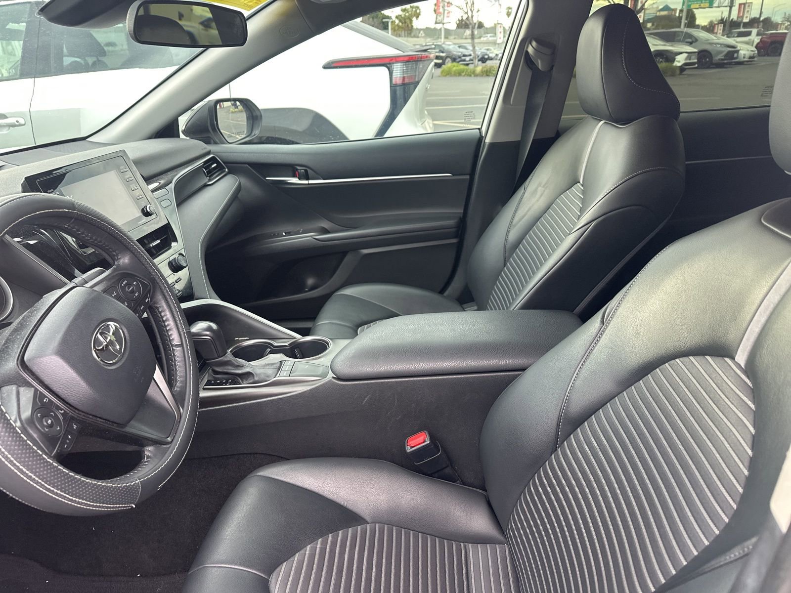 Certified 2022 Toyota Camry SE w/ Carpet Mat Package (TMS) image 8