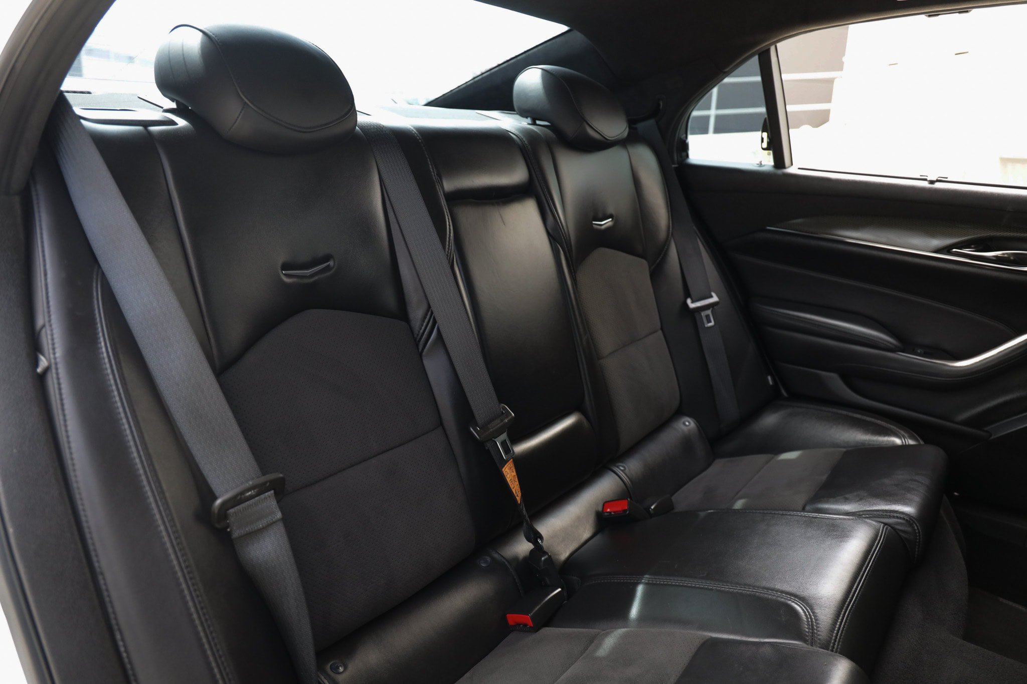 Used 2018 Cadillac CTS V w/ Luxury Package RWD image 18