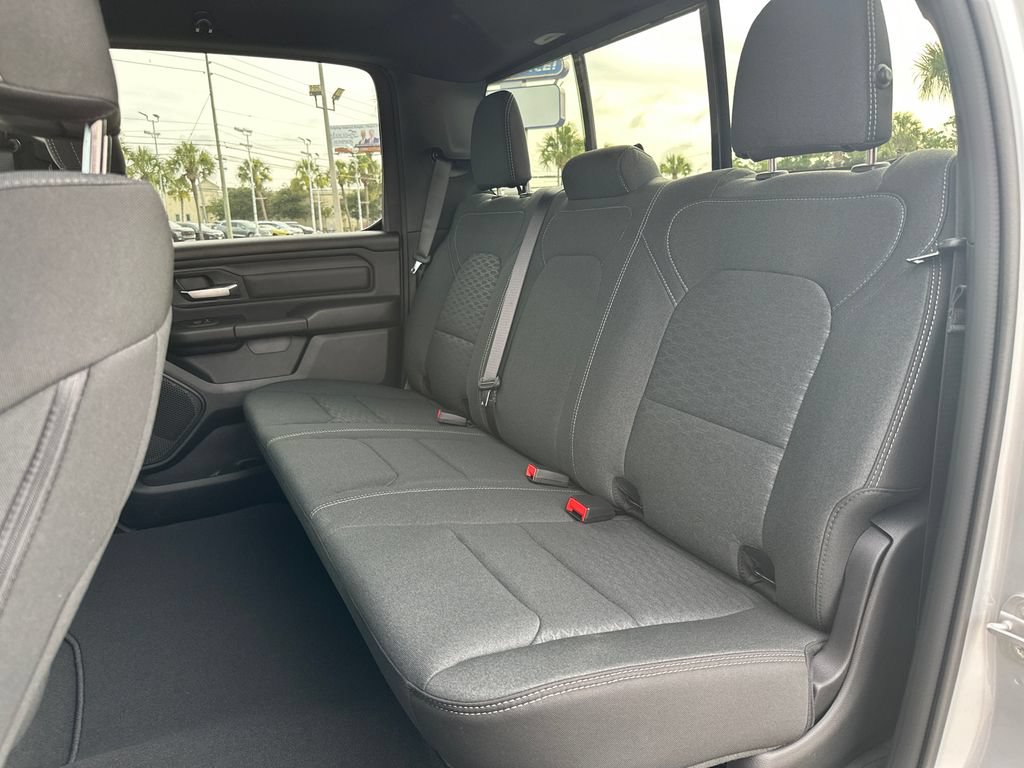 New 2026 RAM 1500 Express AWD/4WD image 13