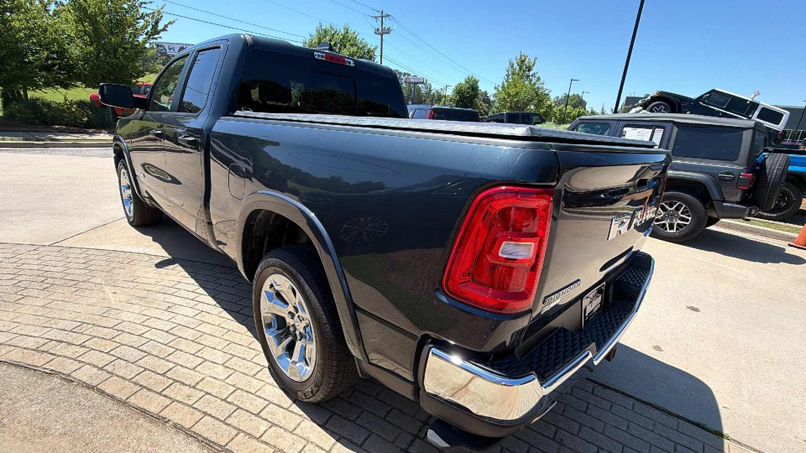 Used 2025 RAM 1500 Big Horn AWD/4WD image 10