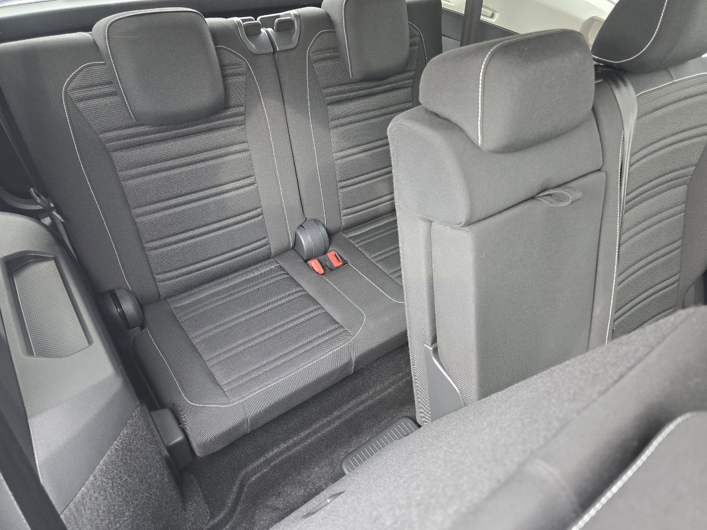 Used 2024 Volkswagen Tiguan S image 23