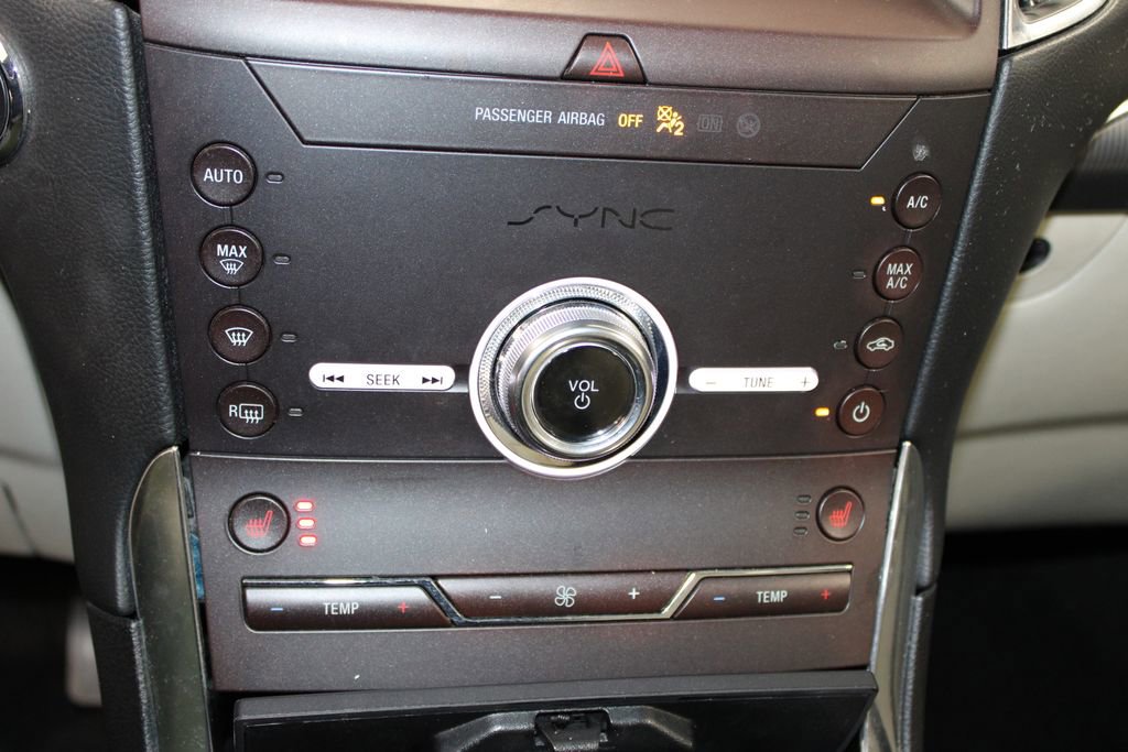 Used 2020 Ford Edge Titanium image 31