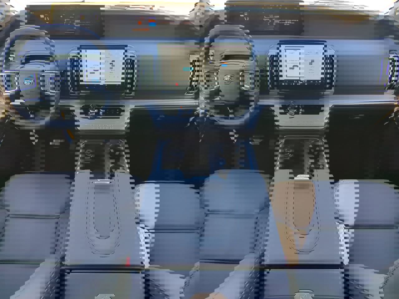 New 2026 Ford Expedition Active image 13