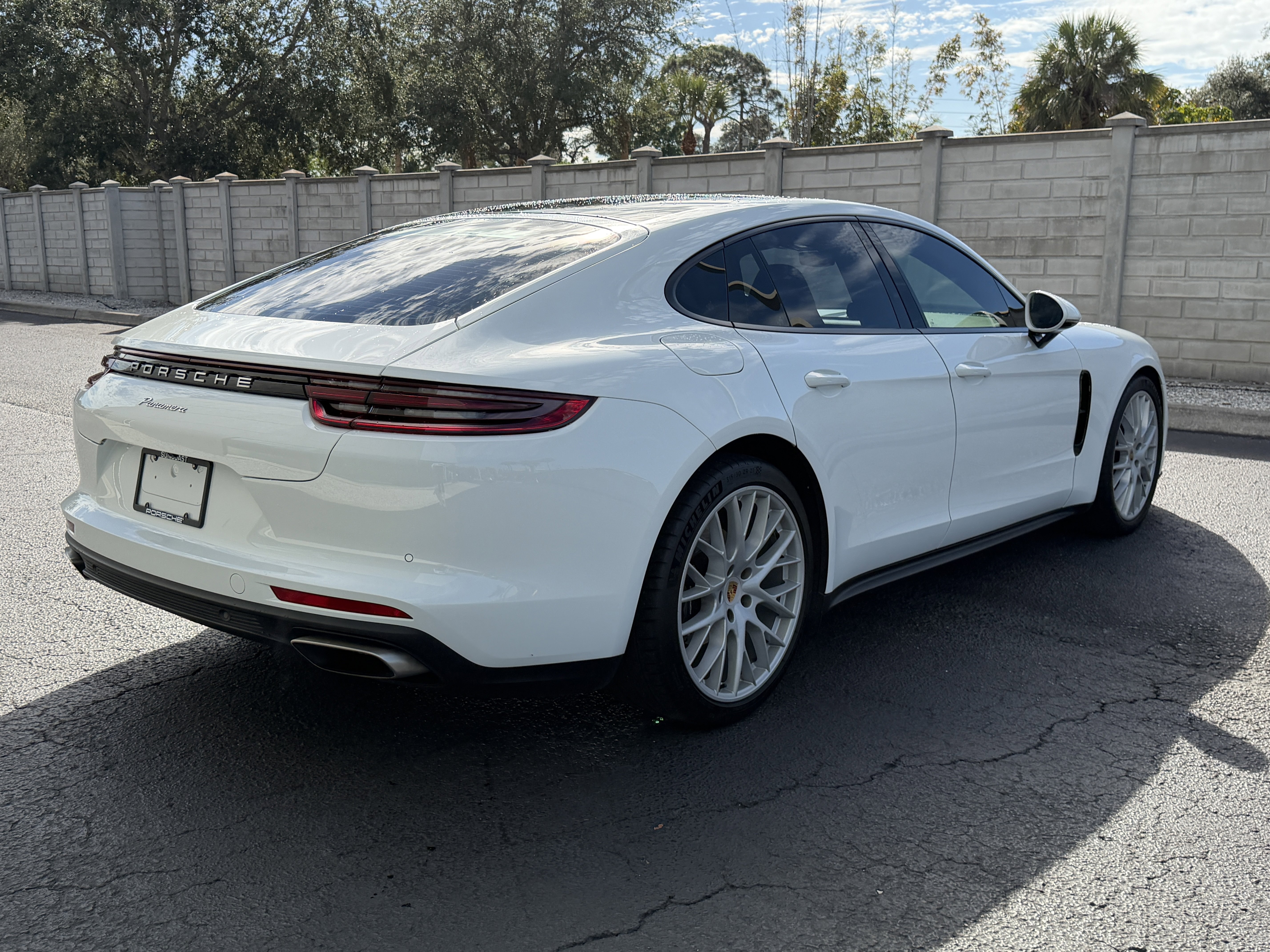 Certified 2020 Porsche Panamera image 6