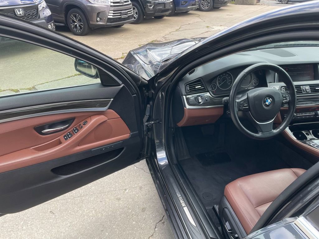 Used 2015 BMW 528i xDrive Sedan AWD/4WD image 10