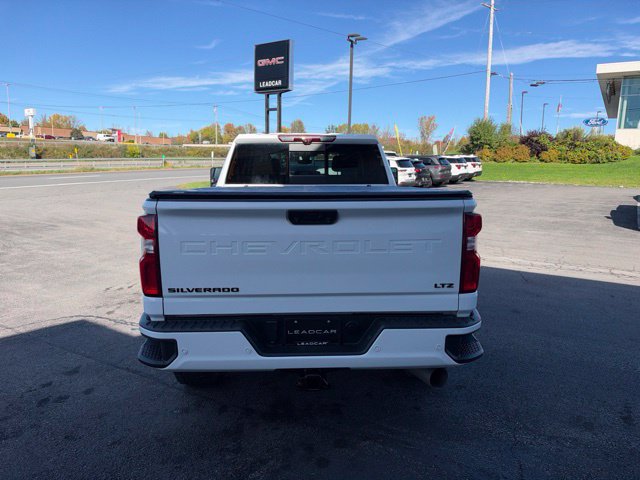 Used 2022 Chevrolet Silverado 2500 LTZ w/ LTZ Plus Package AWD/4WD image 4