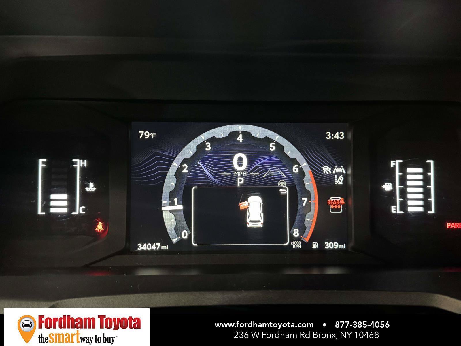 Used 2025 Toyota 4Runner SR5 AWD/4WD image 25