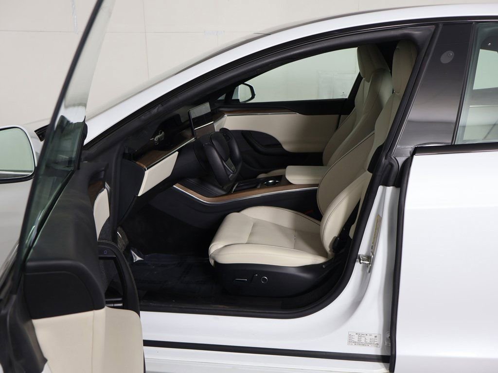 Used 2021 Tesla Model S Plaid image 32