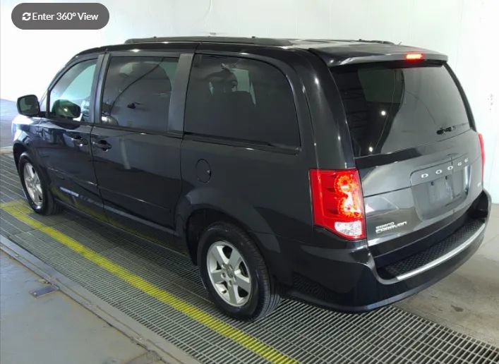 Used 2013 Dodge Grand Caravan SXT FWD image 3