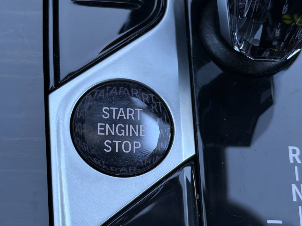 Used 2021 BMW X6 sDrive40i w/ M Sport Package image 8