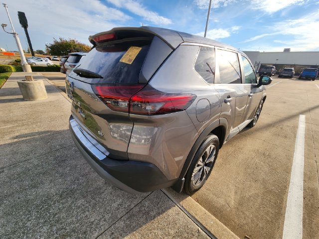 Used 2023 Nissan Rogue SV FWD image 6