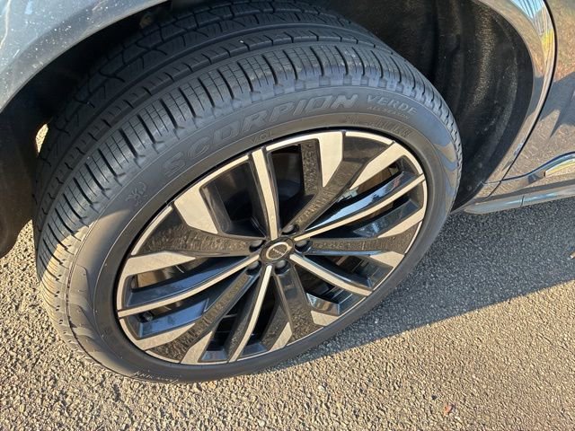 New 2025 Volvo XC90 B6 Plus w/ Protection Package Premier image 15