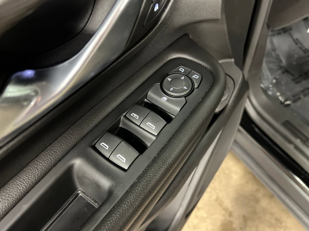 Certified 2023 GMC Terrain SLE w/ Driver Convenience Package AWD/4WD image 16