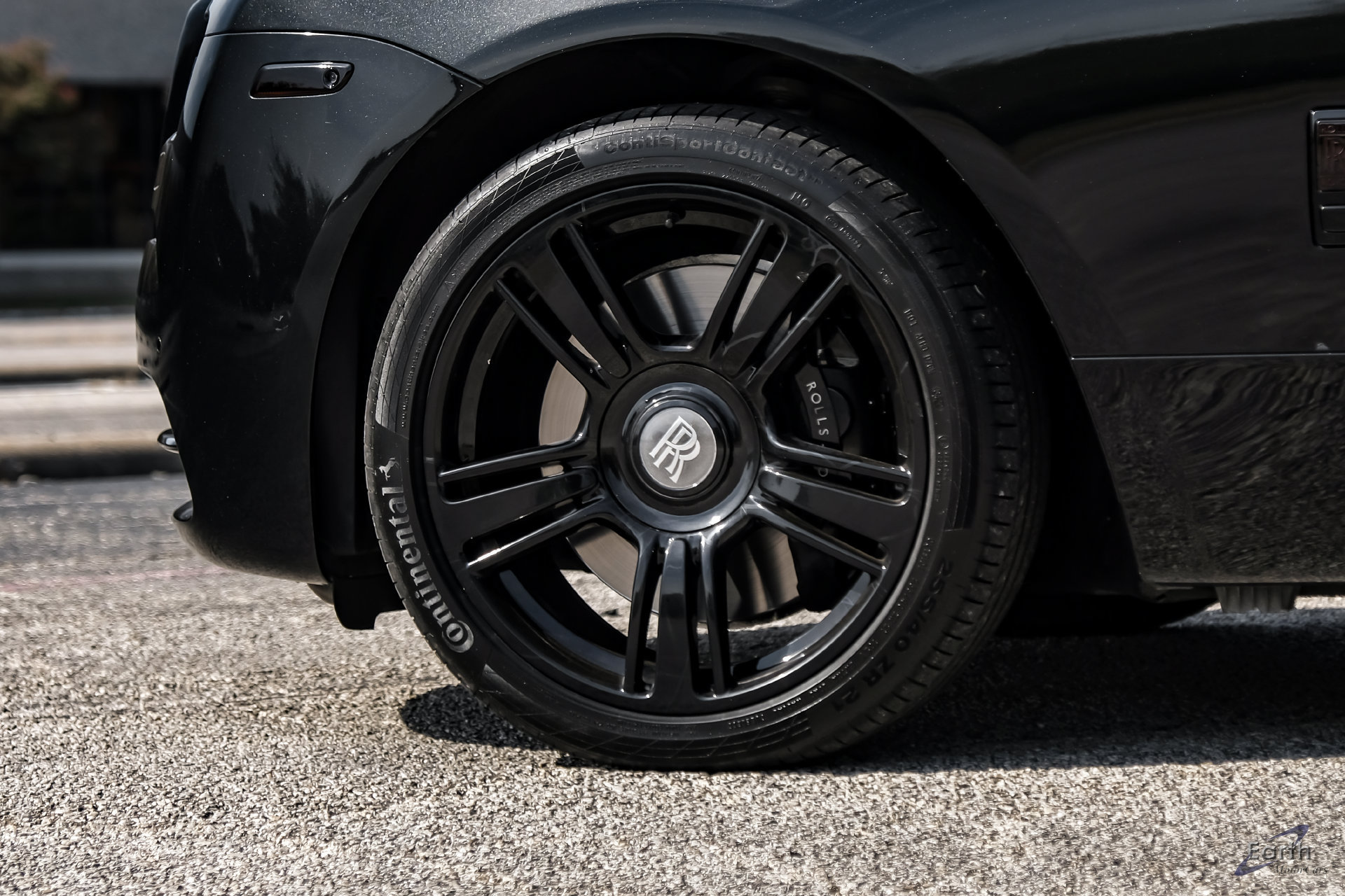 Used 2016 Rolls-Royce Wraith RWD image 95