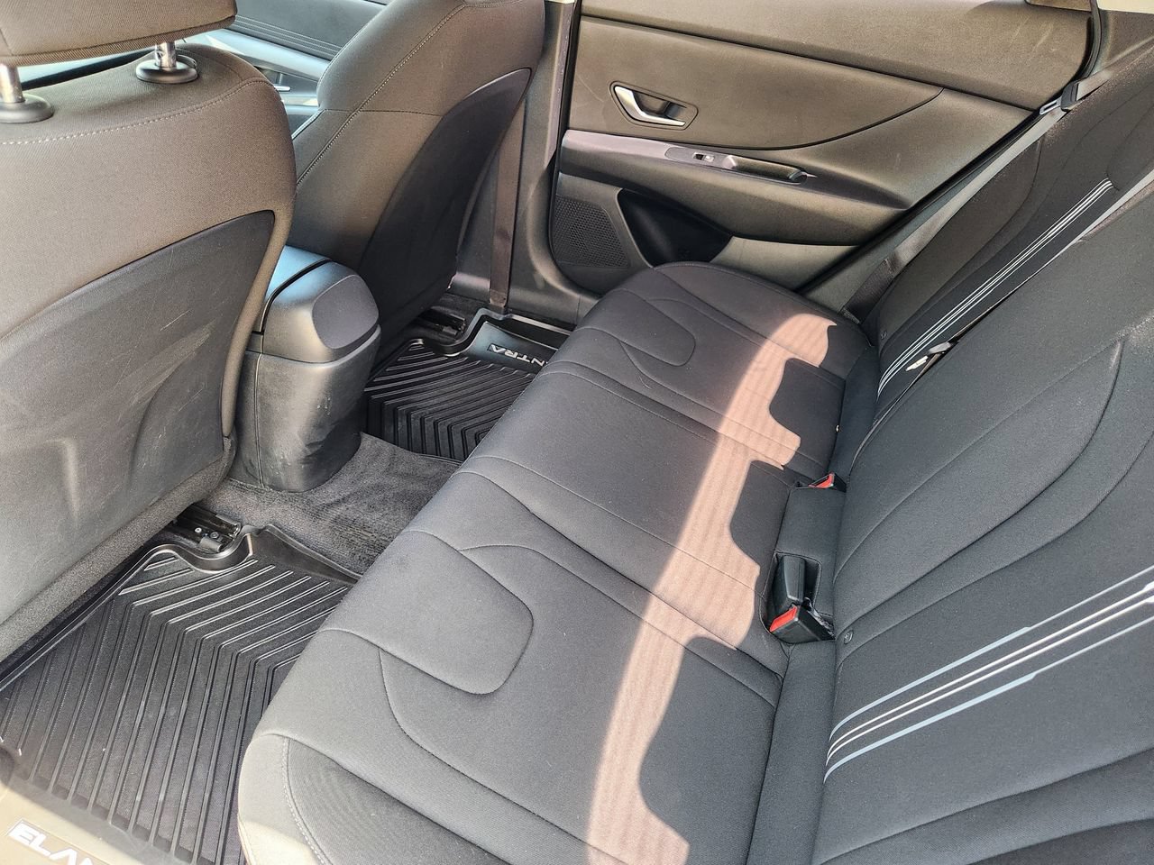 Used 2023 Hyundai Elantra SEL FWD image 29
