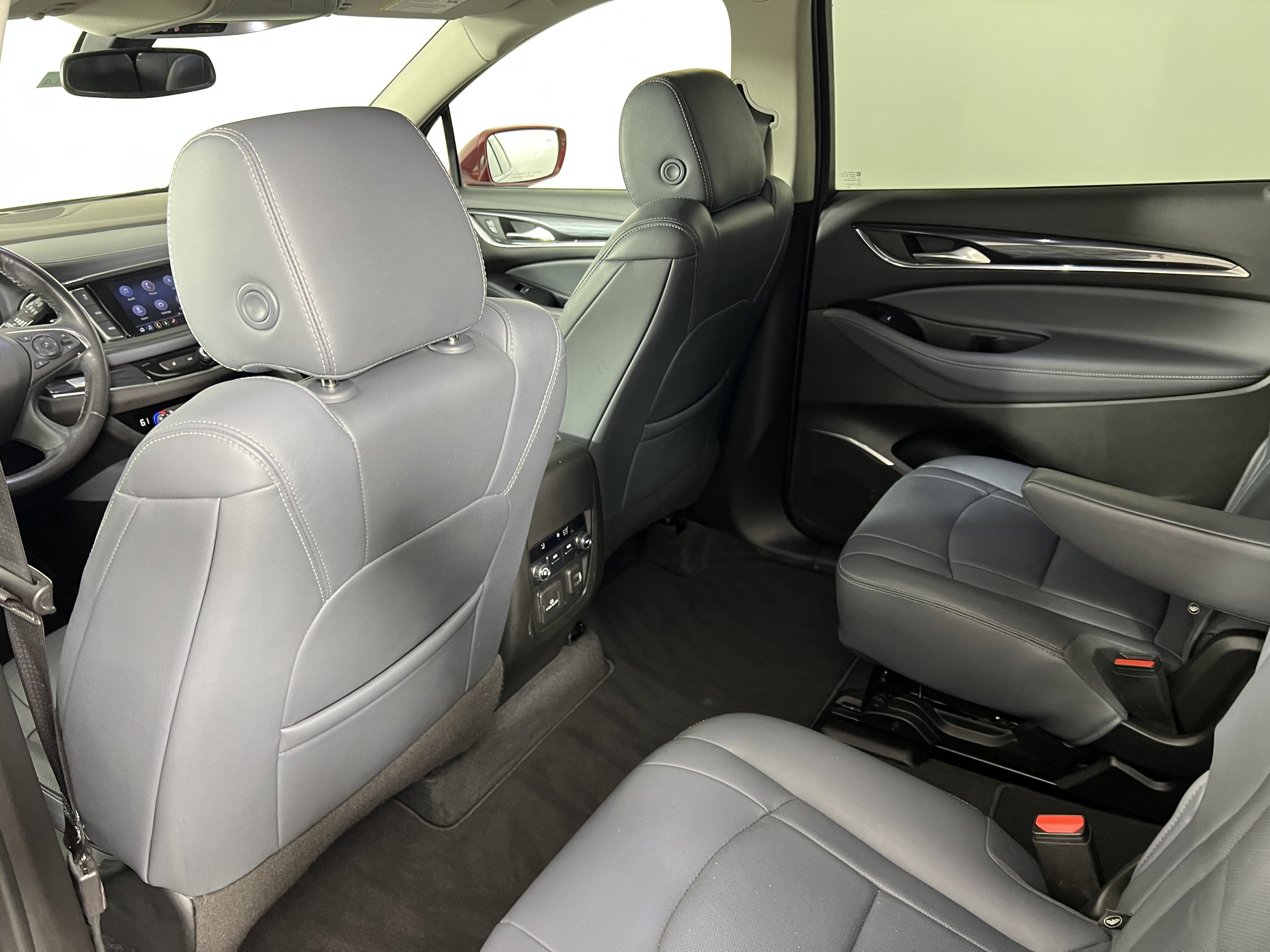 Used 2020 Buick Enclave Essence w/ Sport Touring Edition image 21