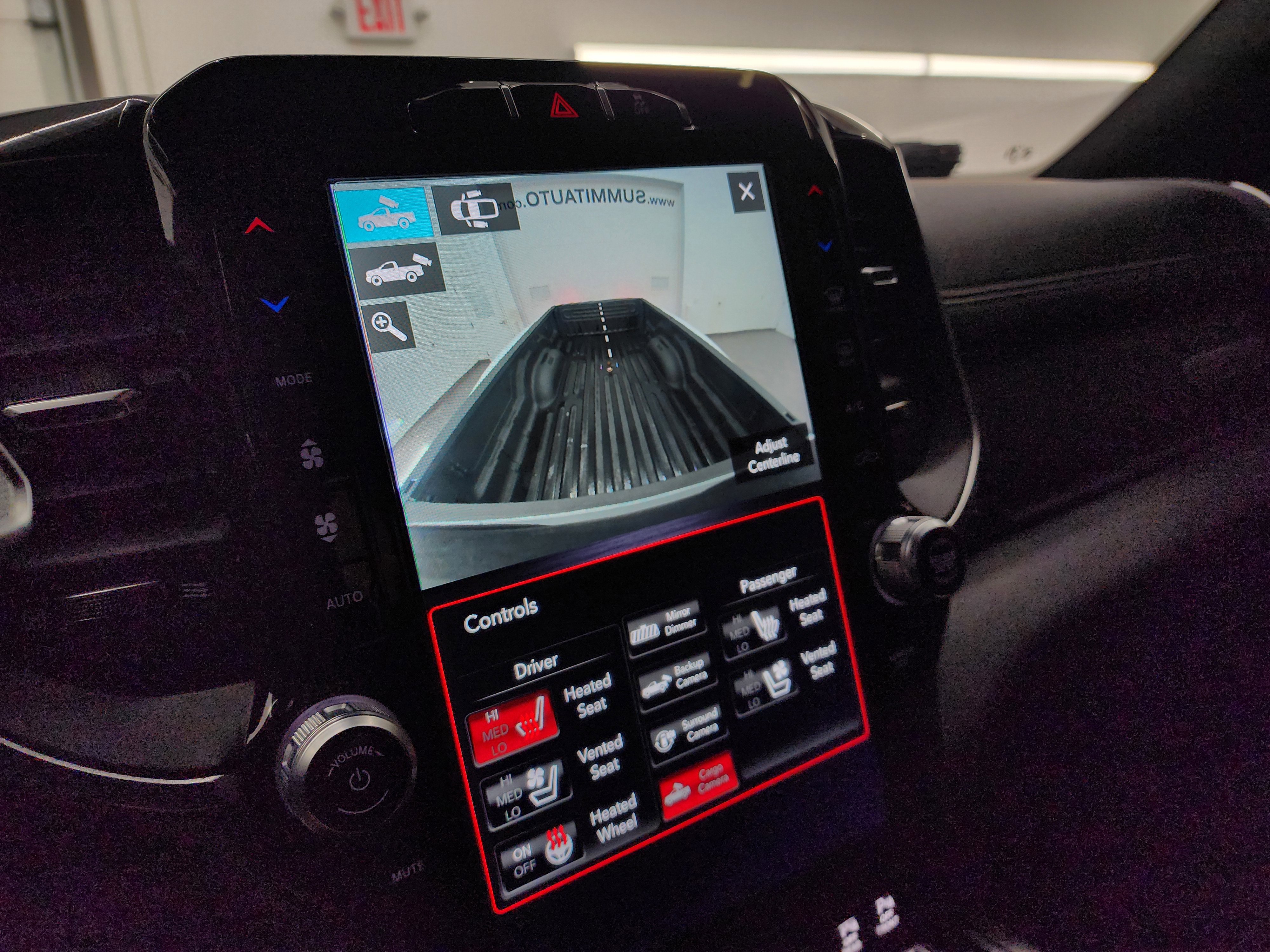 Used 2021 RAM 3500 Laramie w/ Night Edition image 20