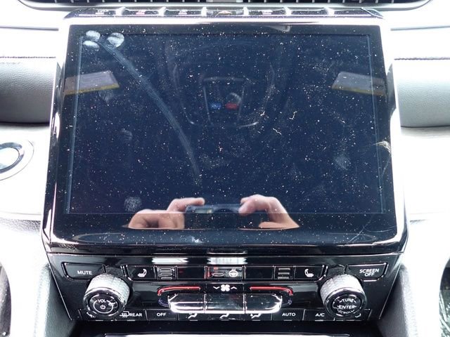 New 2025 Jeep Grand Cherokee Limited w/ Black Appearance Package image 21