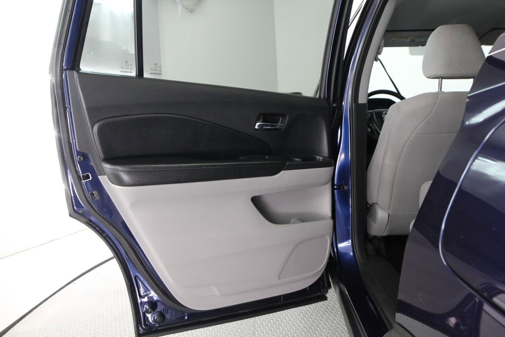 Used 2016 Honda Pilot LX image 38