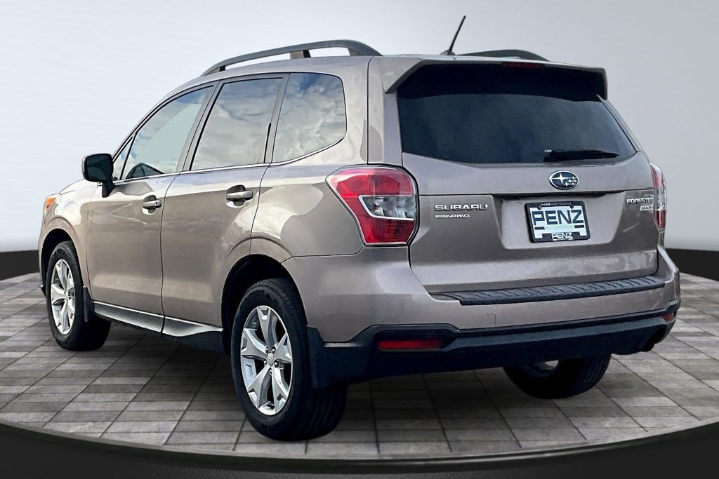 Used 2015 Subaru Forester 2.5i Limited AWD/4WD image 4