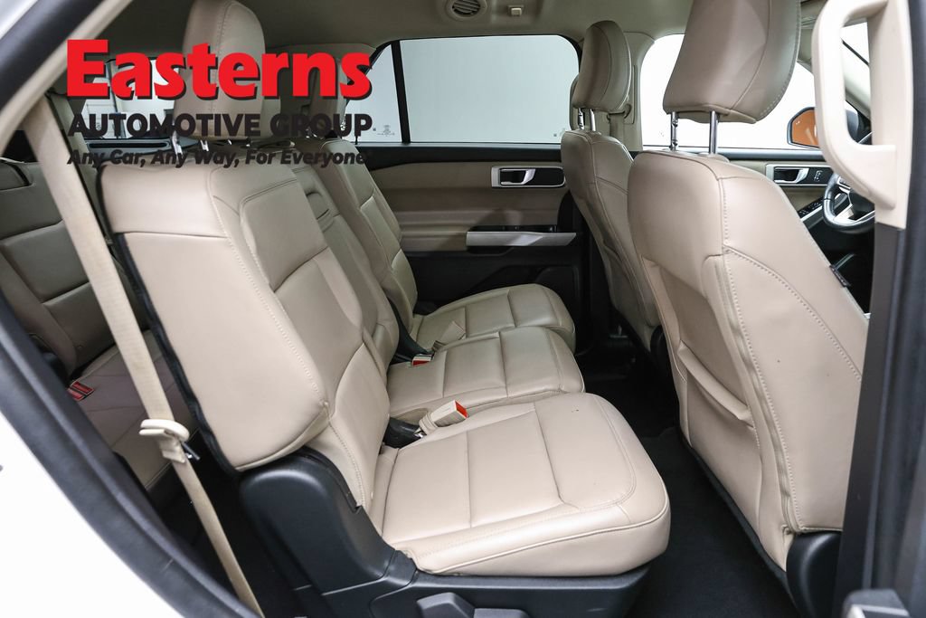 Used 2022 Ford Explorer XLT w/ Equipment Group 202A AWD/4WD image 24