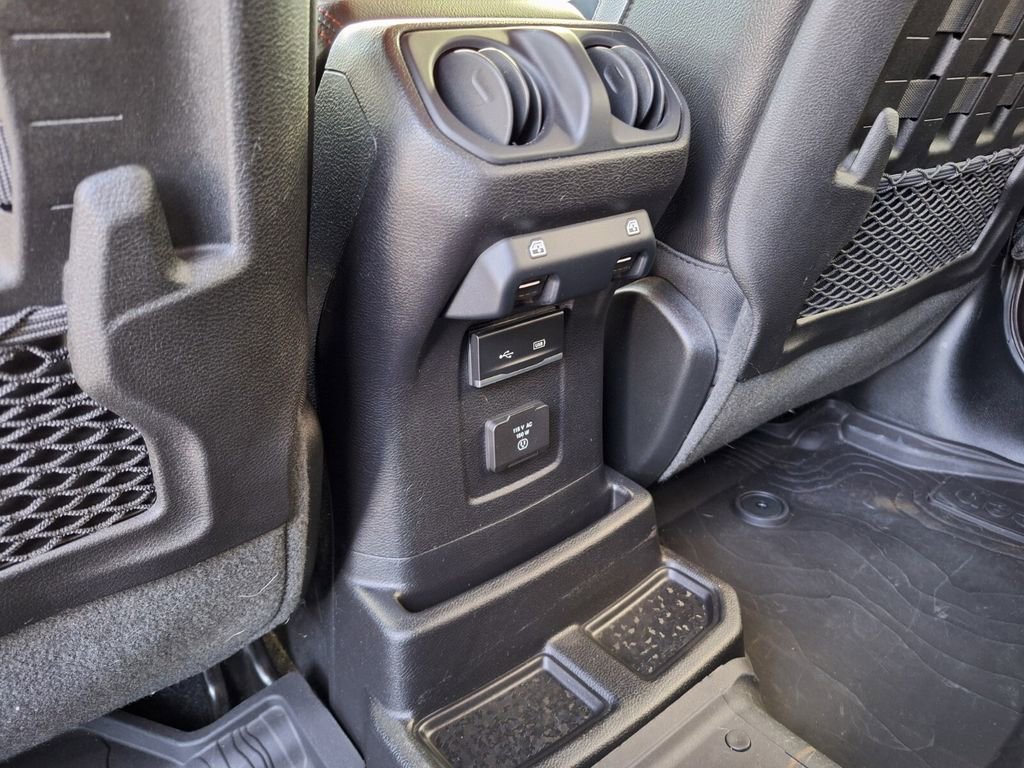 Used 2018 Jeep Wrangler Unlimited Rubicon image 24